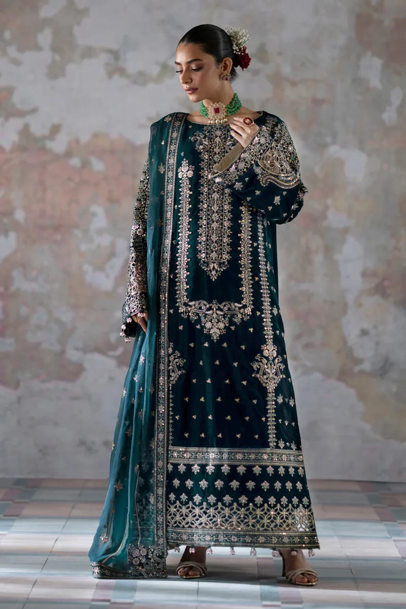 03-PIECE VELVET SUIT Dressing Desingner